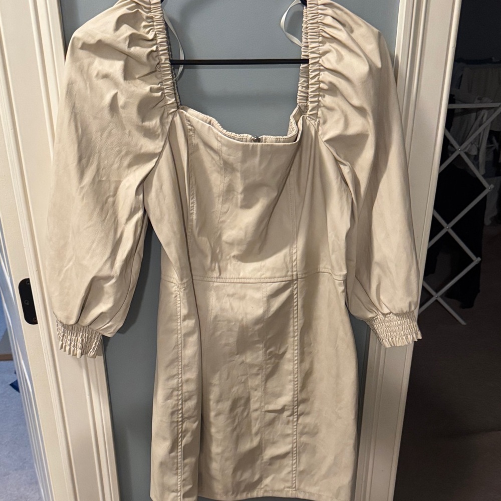 Chic Cream Long Sleeve Dress